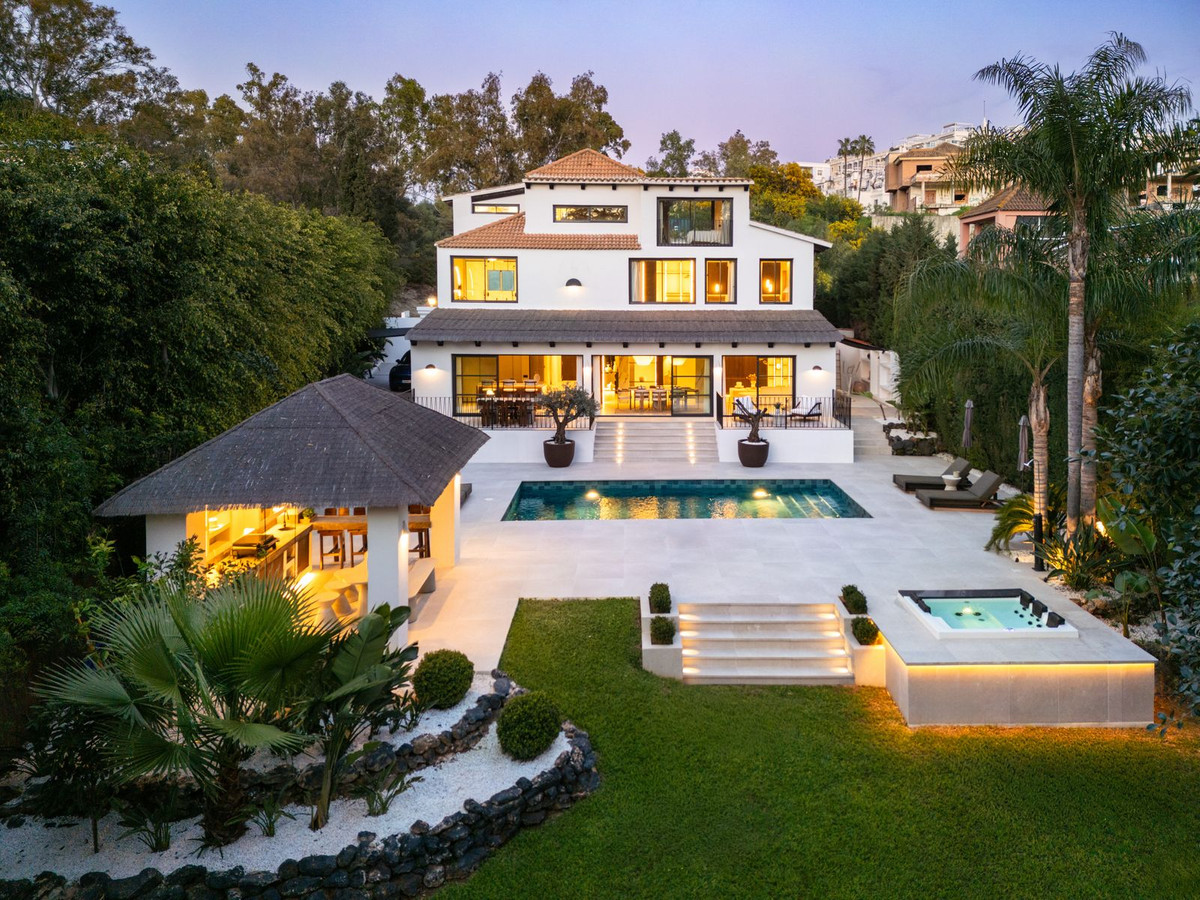 Villa, Nueva Andalucía