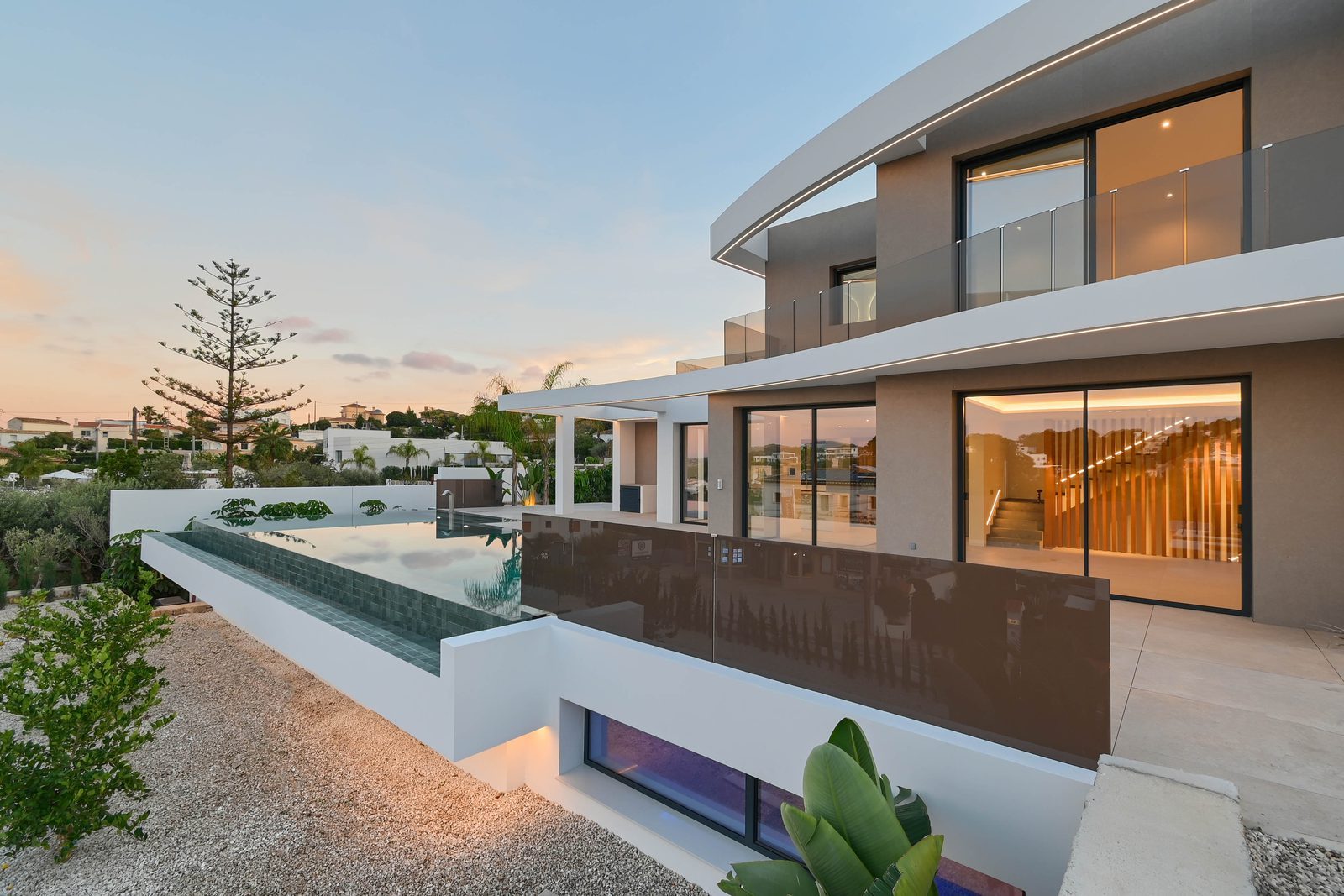 Villa, La Fustera