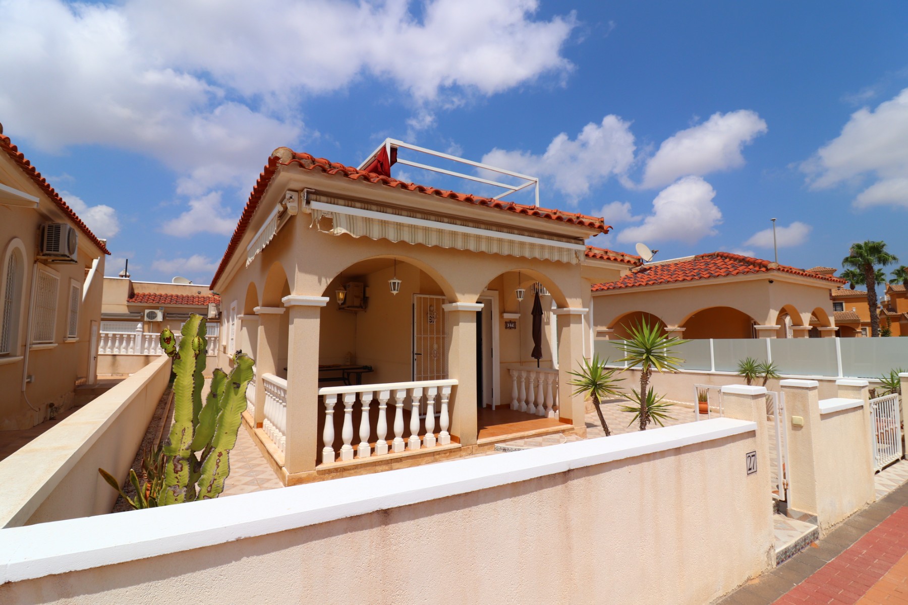Villa, Lo Crispin