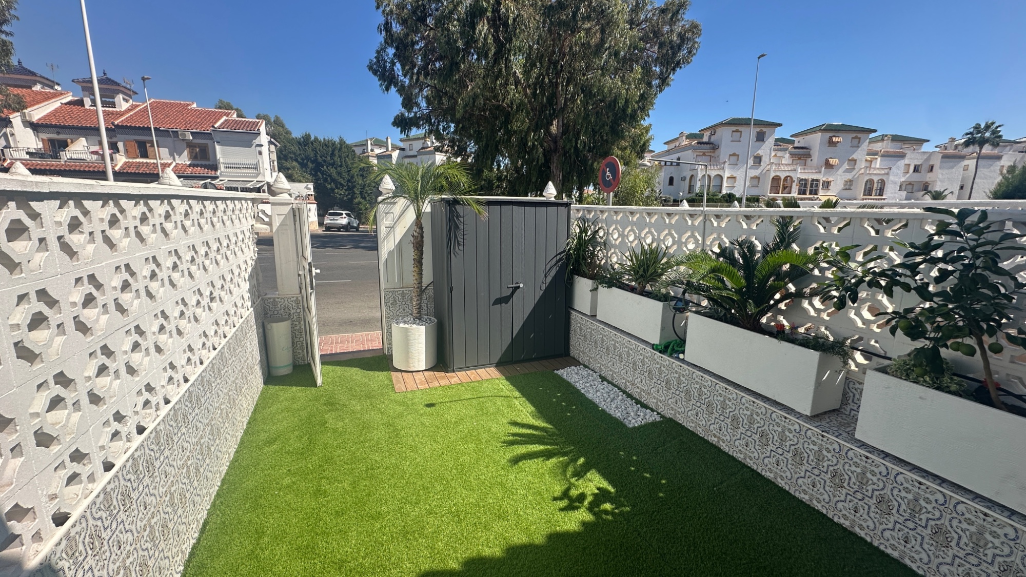 Townhouse, La Mata