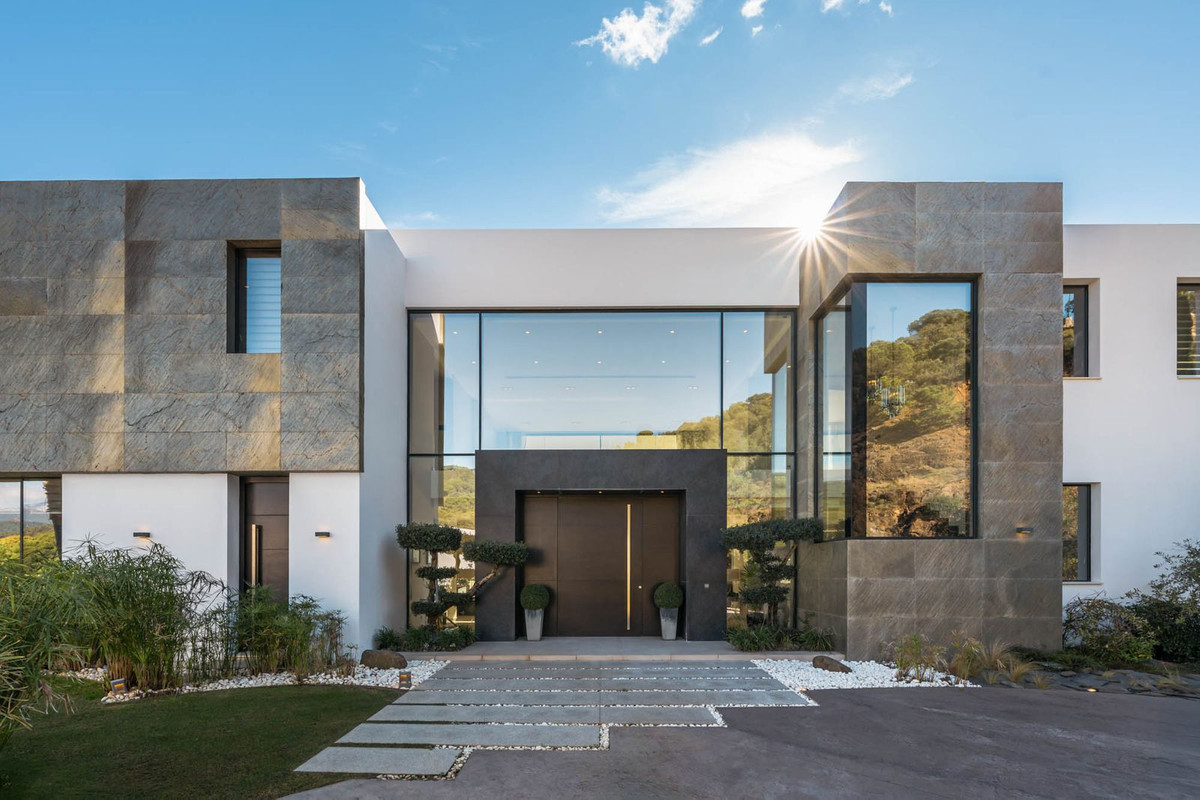 Villa, El Madroñal