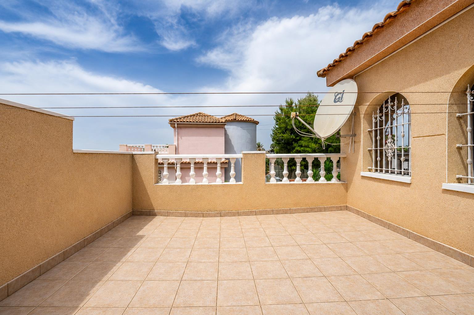 Villa, Valle del Sol