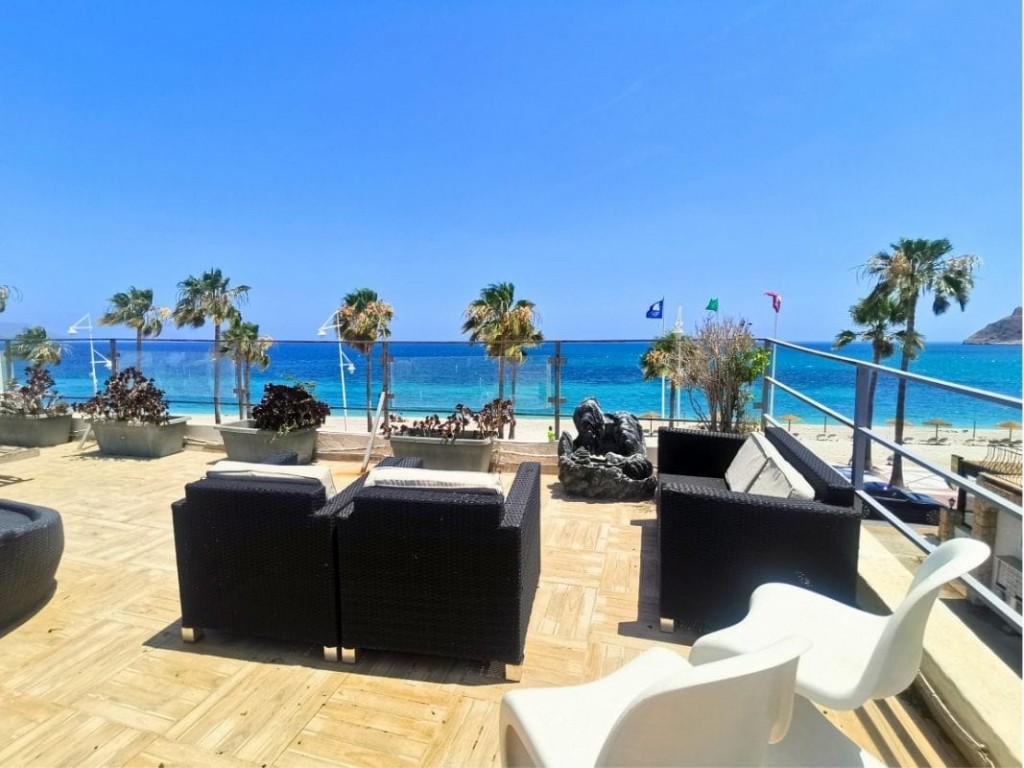 Villa, Albir