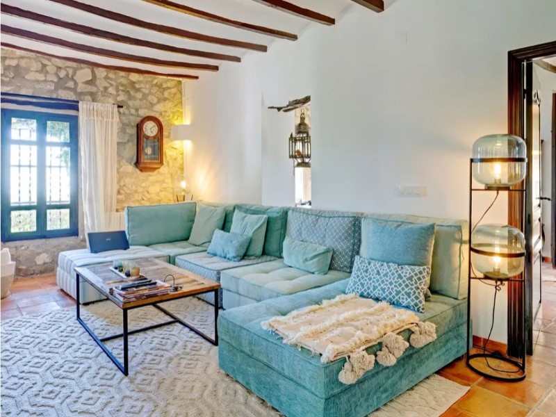 Villa, La Fustera