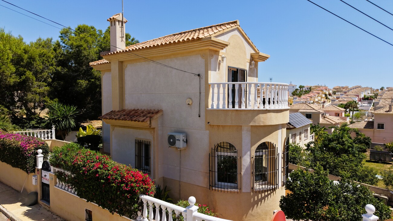 Villa, Villamartin