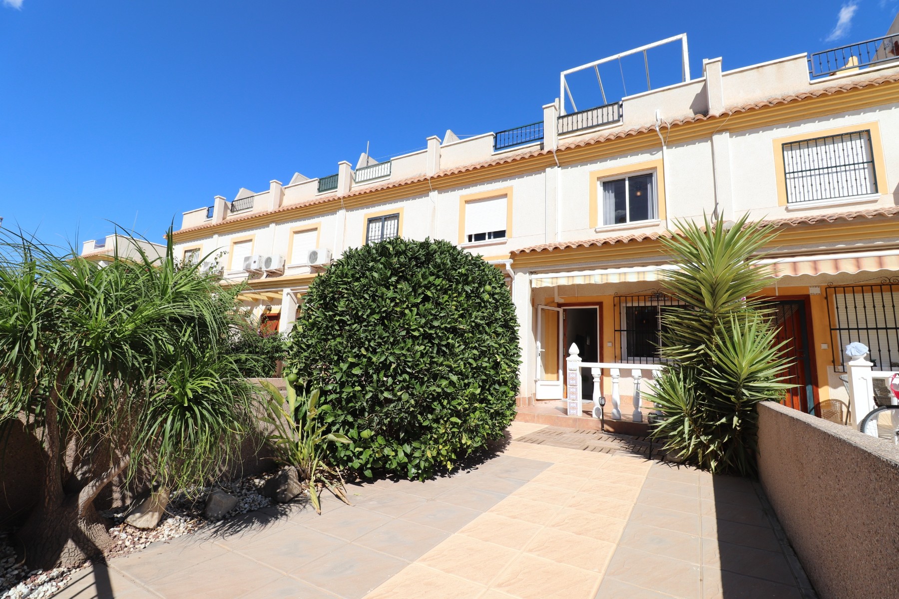 Townhouse, Montemar