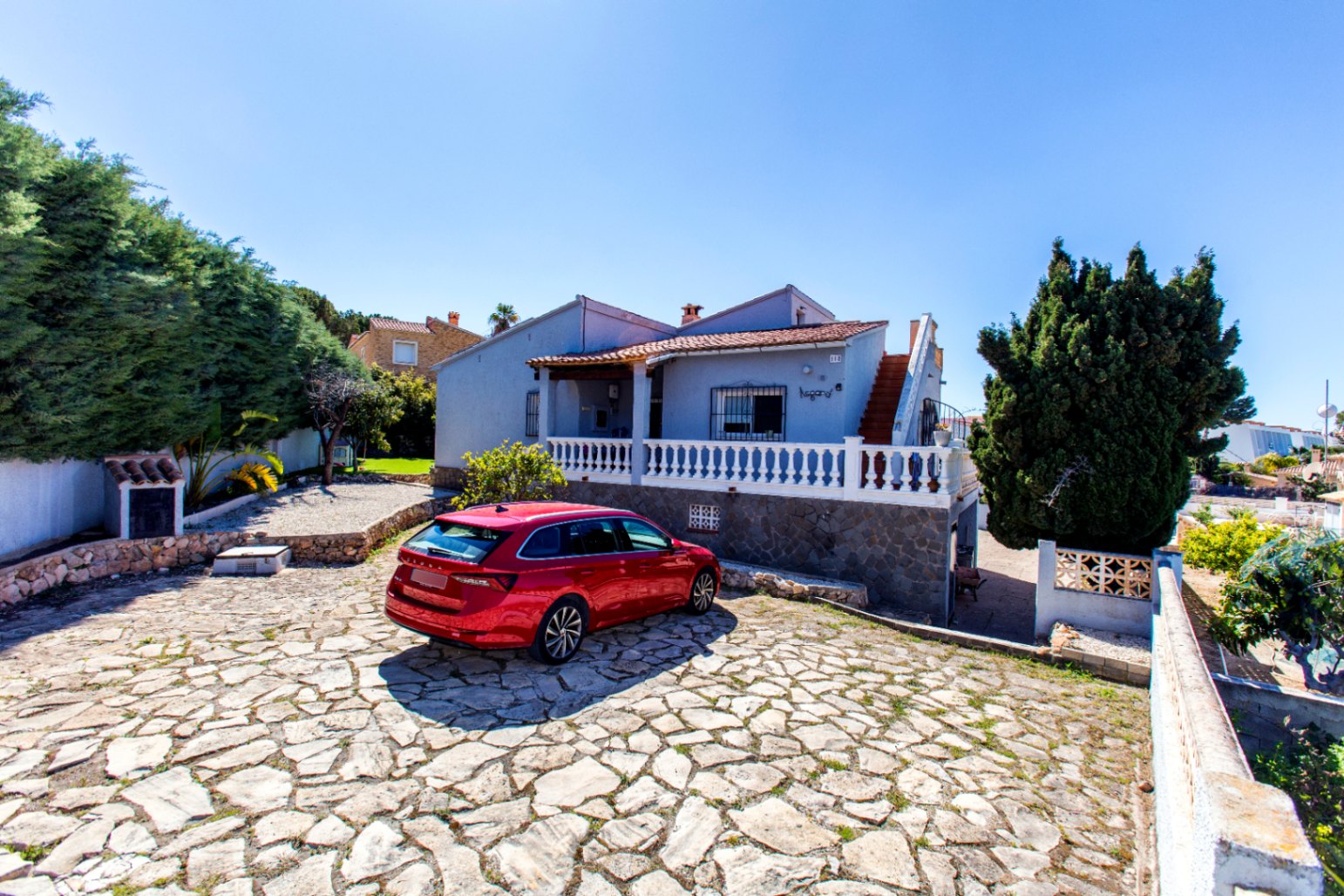 Villa, El Sol