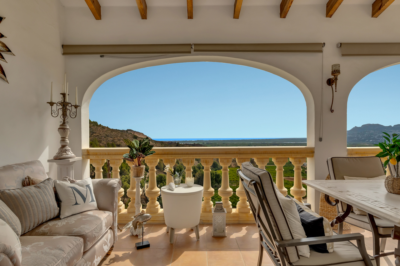 Villa, Pego