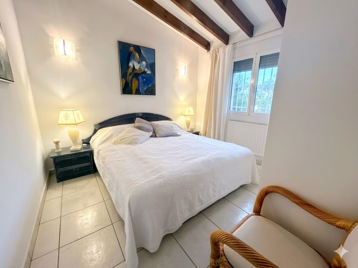 Villa, Pego