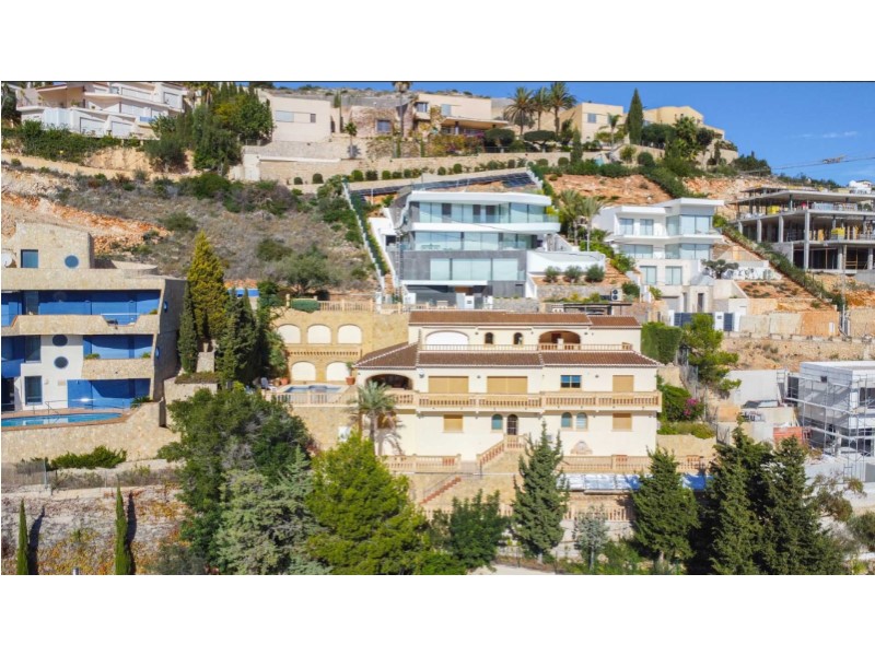 Villa, Puerto