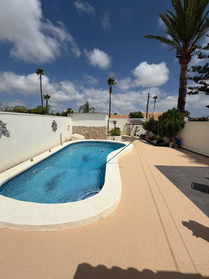Villa, lomas de Don Juan