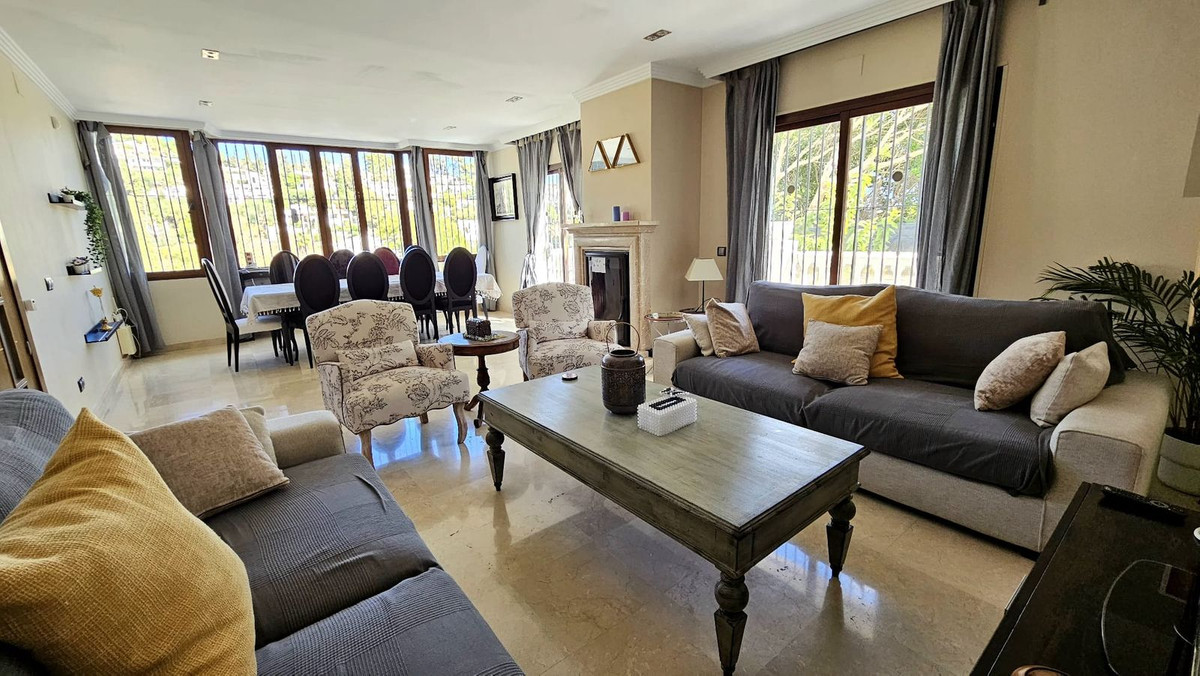 Villa, Sierrezuela