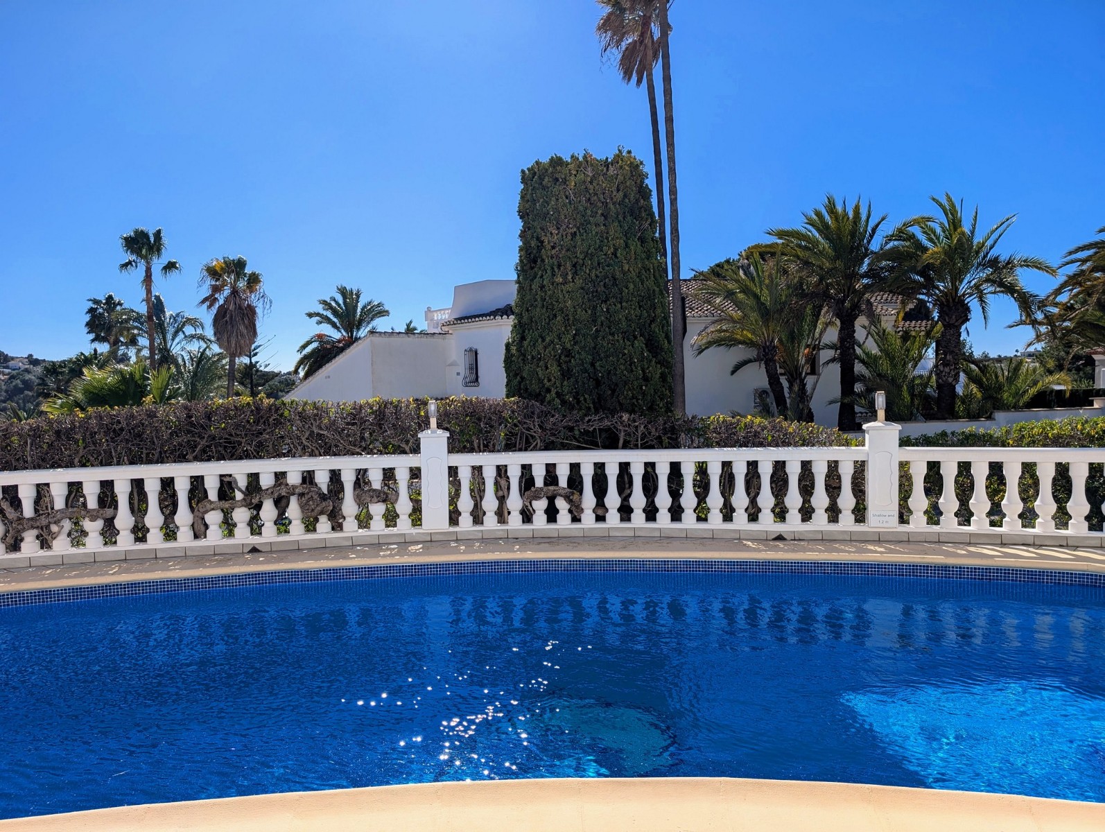 Villa, Sol Park