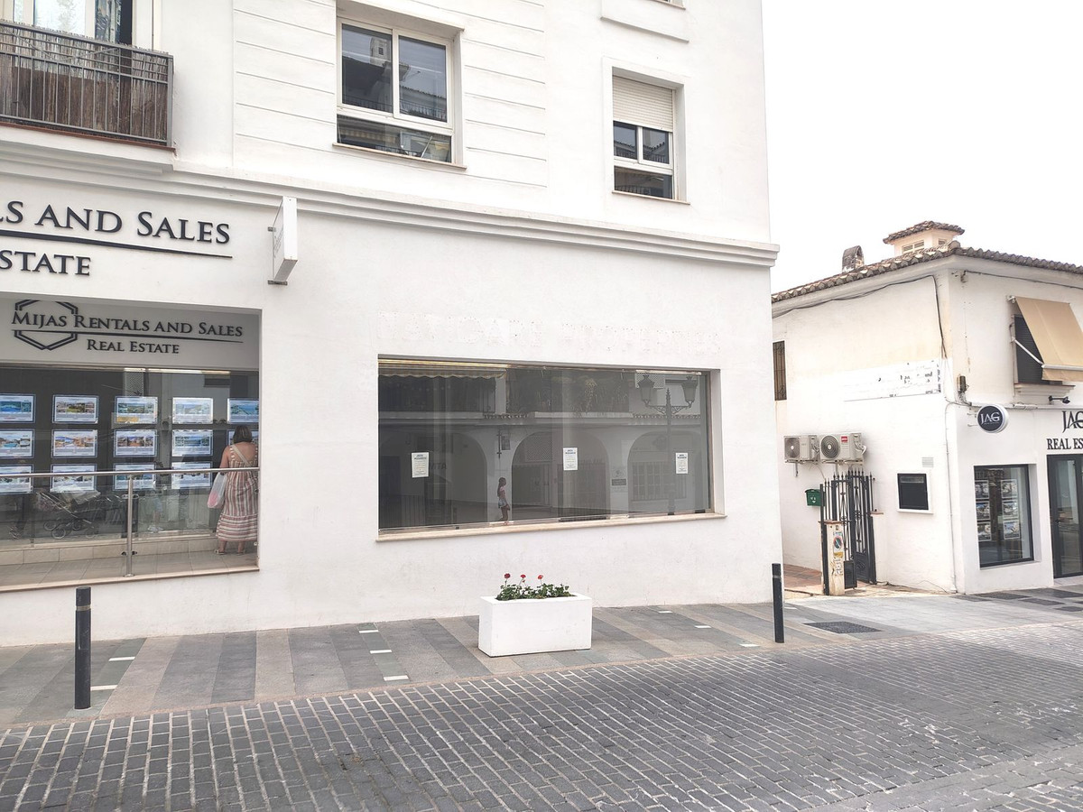 Commercial, Mijas