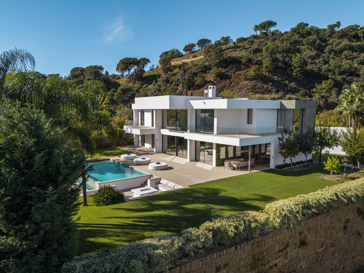 Villa, El Madroñal