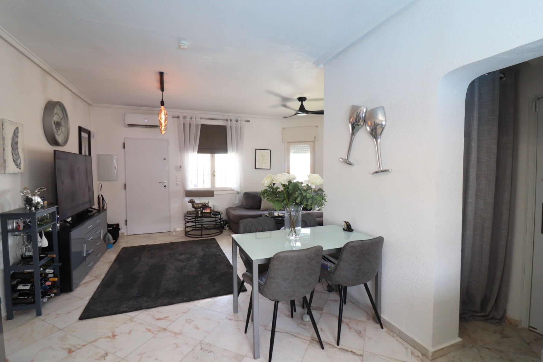 Villa, Villamartin