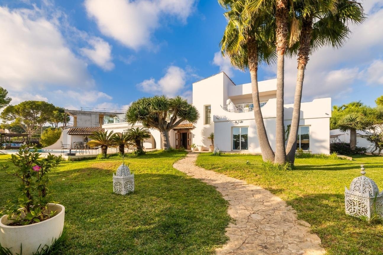 Villa, Calviá