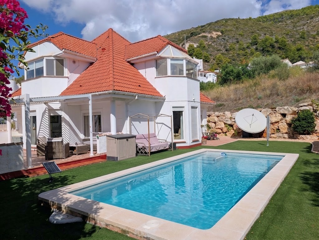 Villa, Jalon