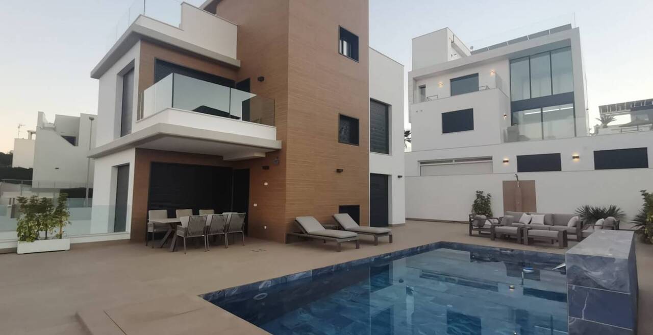 Villa, Campoamor