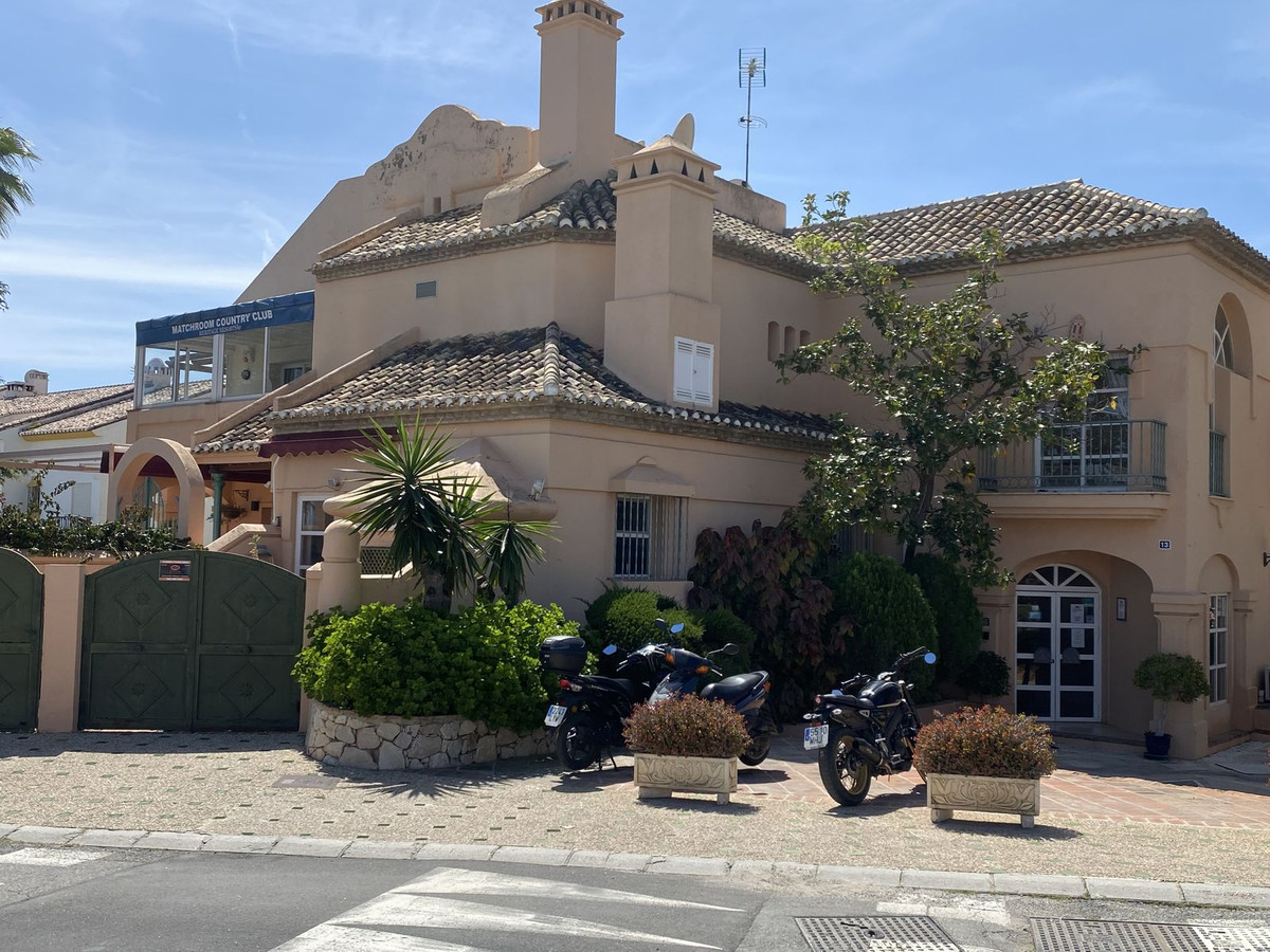 Commercial, Mijas Golf