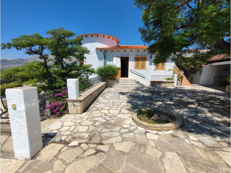 Villa, Orba