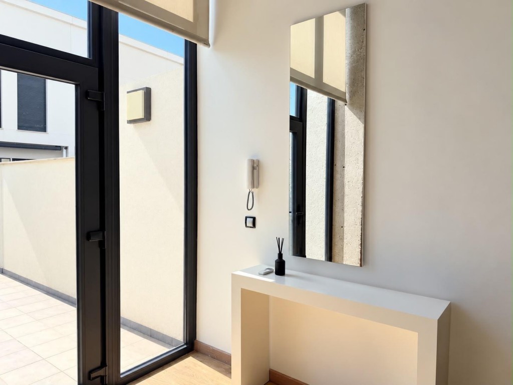 Townhouse, Albir