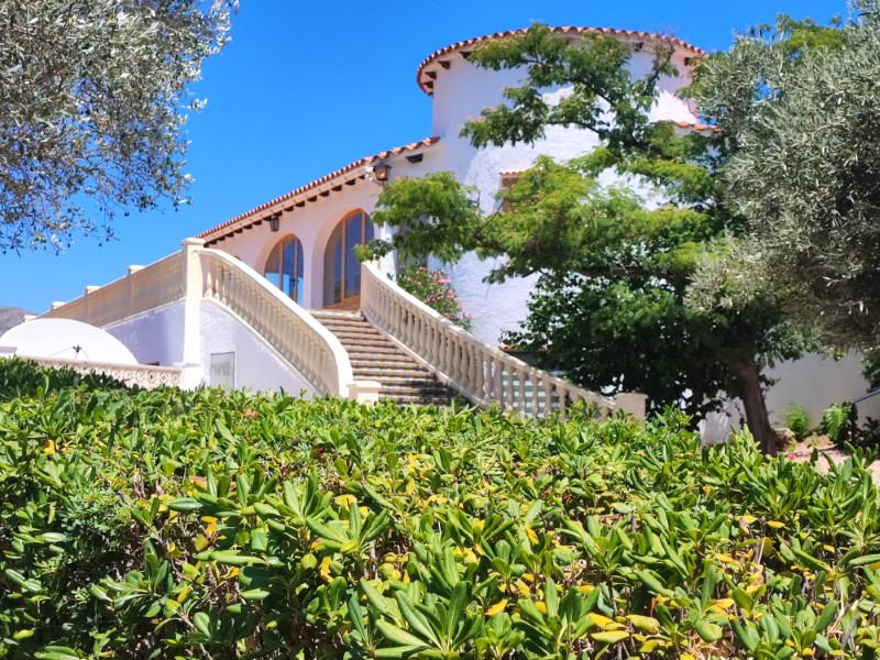 Villa, Orba