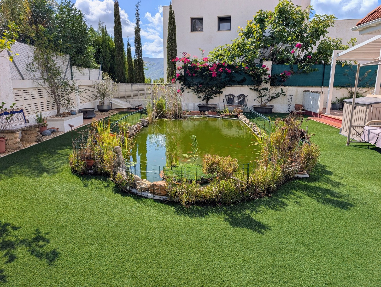 Villa, Jalon