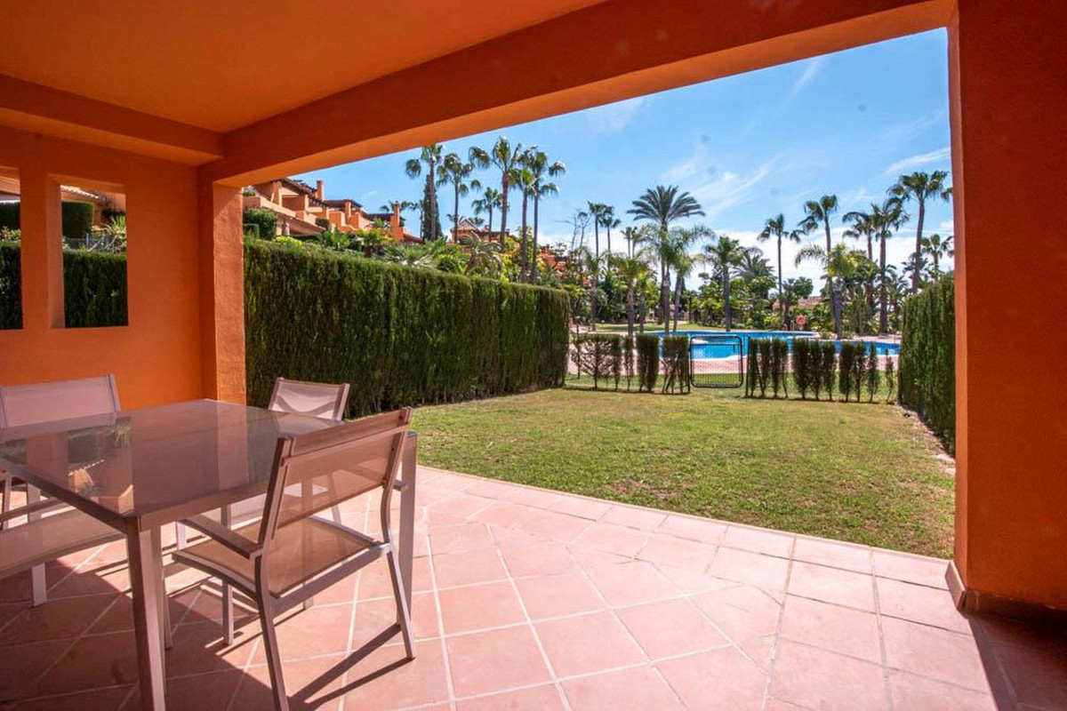 Townhouse, El Paraiso