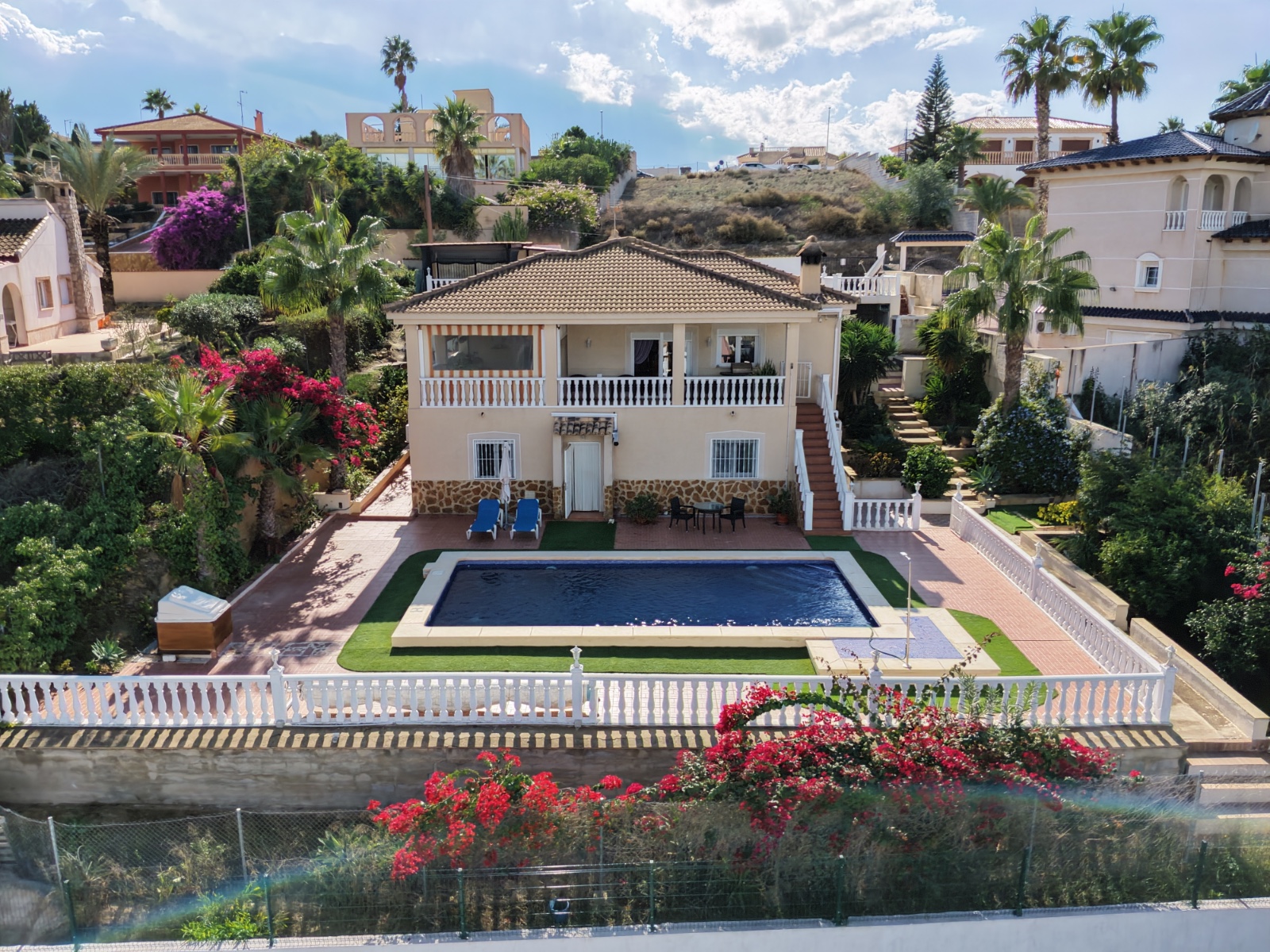 Villa, Montemar