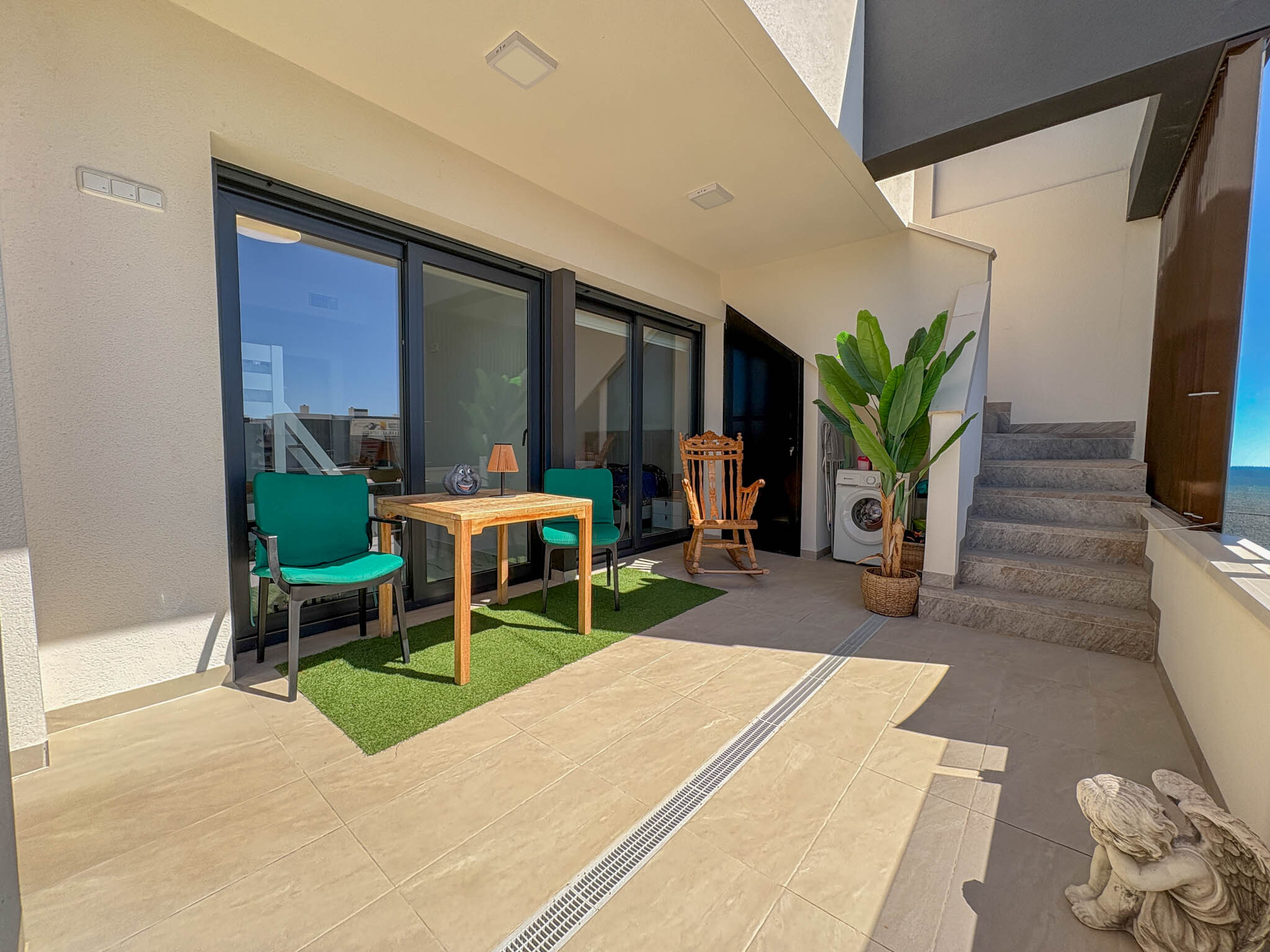 Penthouse, Los Altos