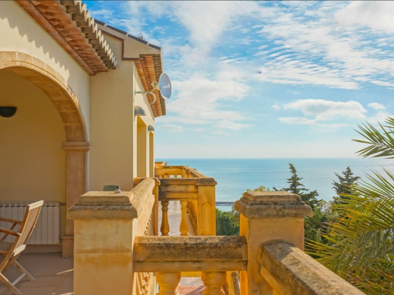 Villa, Puerto