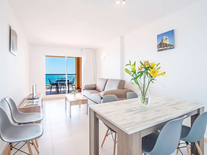 Apartment, Mascarat