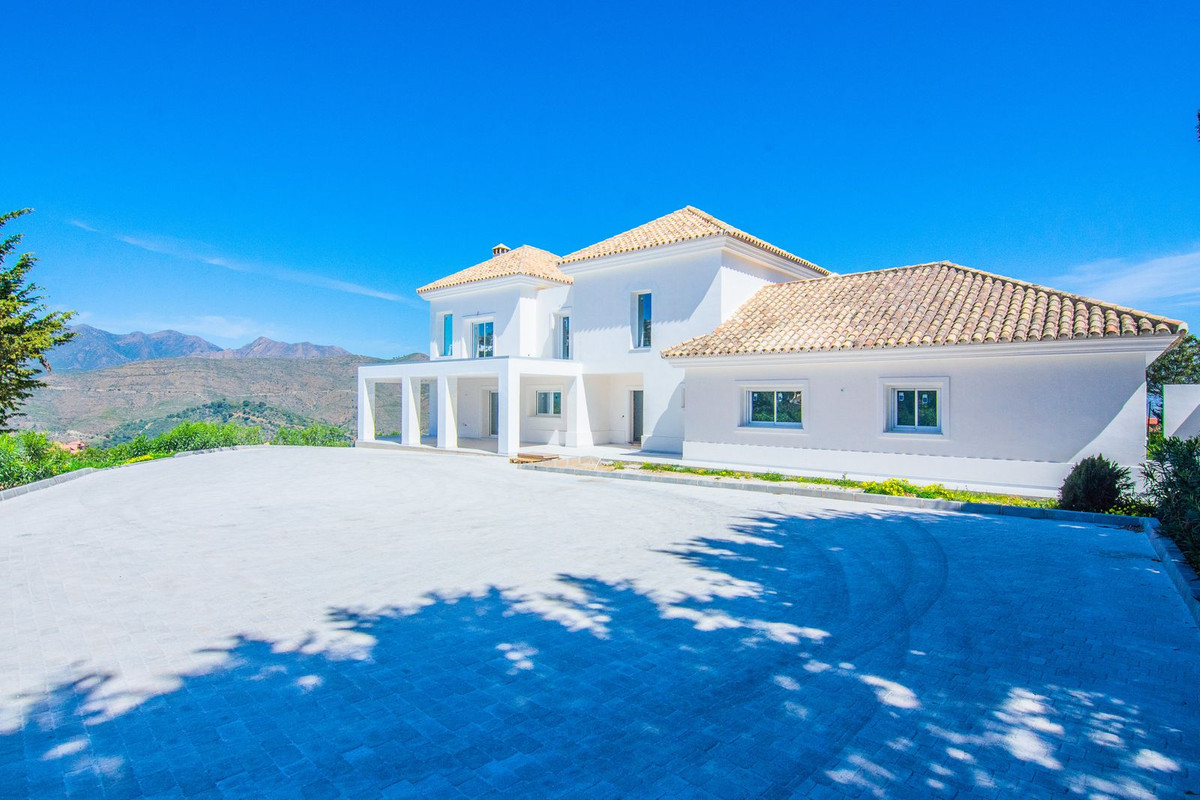 Villa, La Mairena