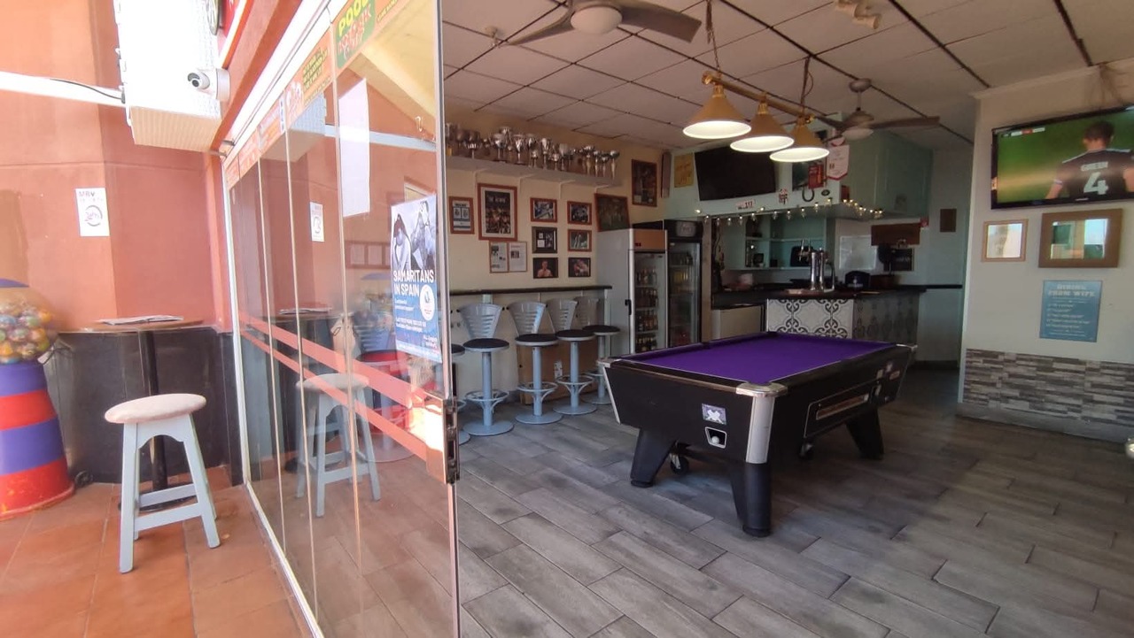 Commercial, Los Altos