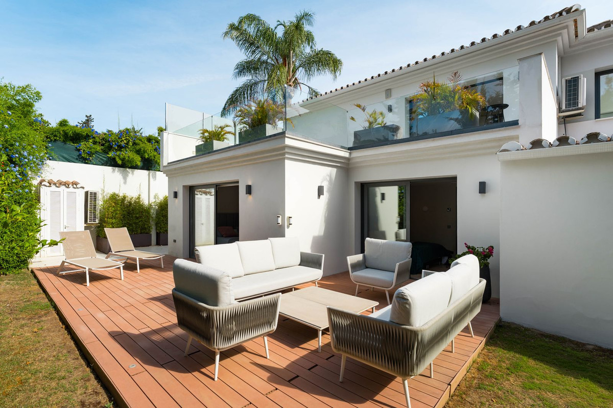 Villa, Las Brisas