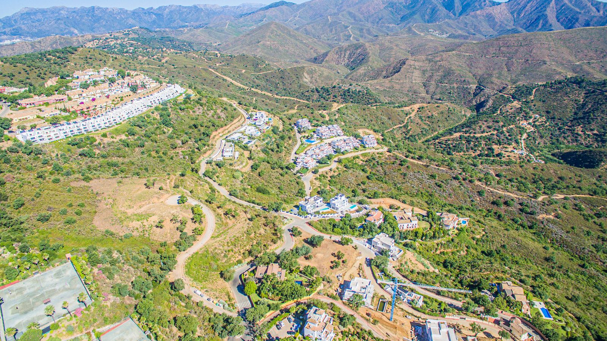 Plot / Land, La Mairena