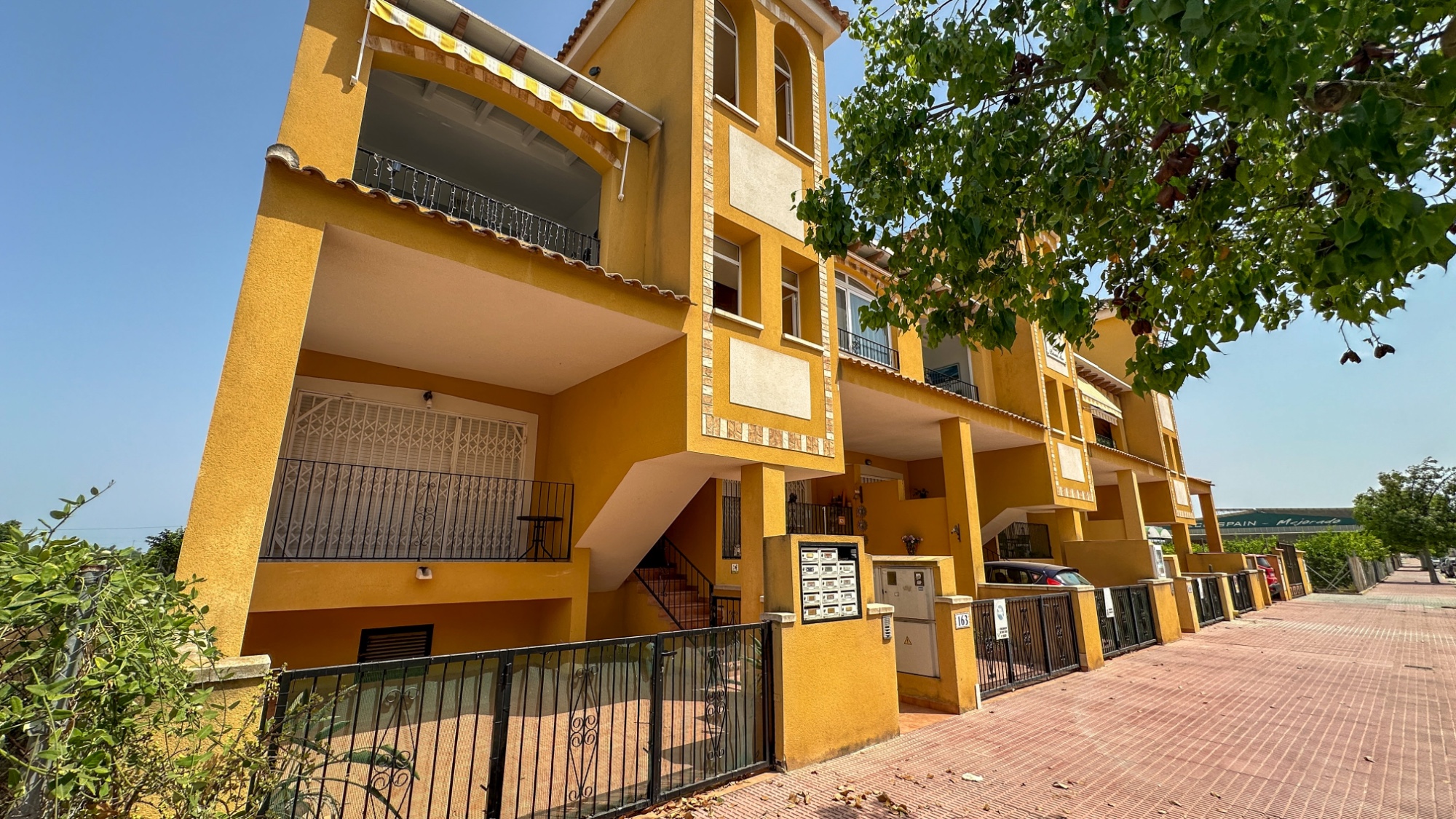 Bungalow, Daya Nueva