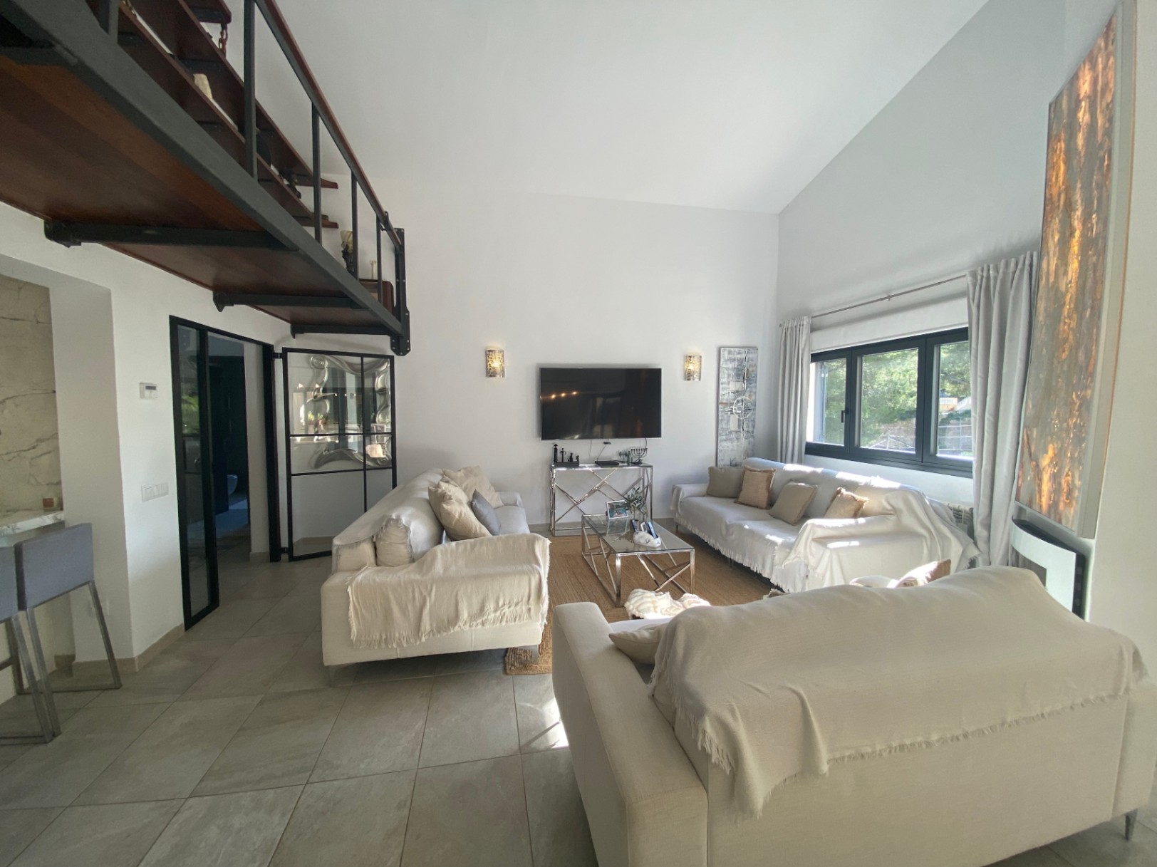 Villa, Calviá