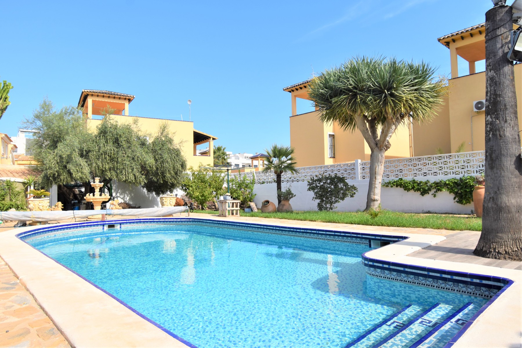 Villa, Villamartin
