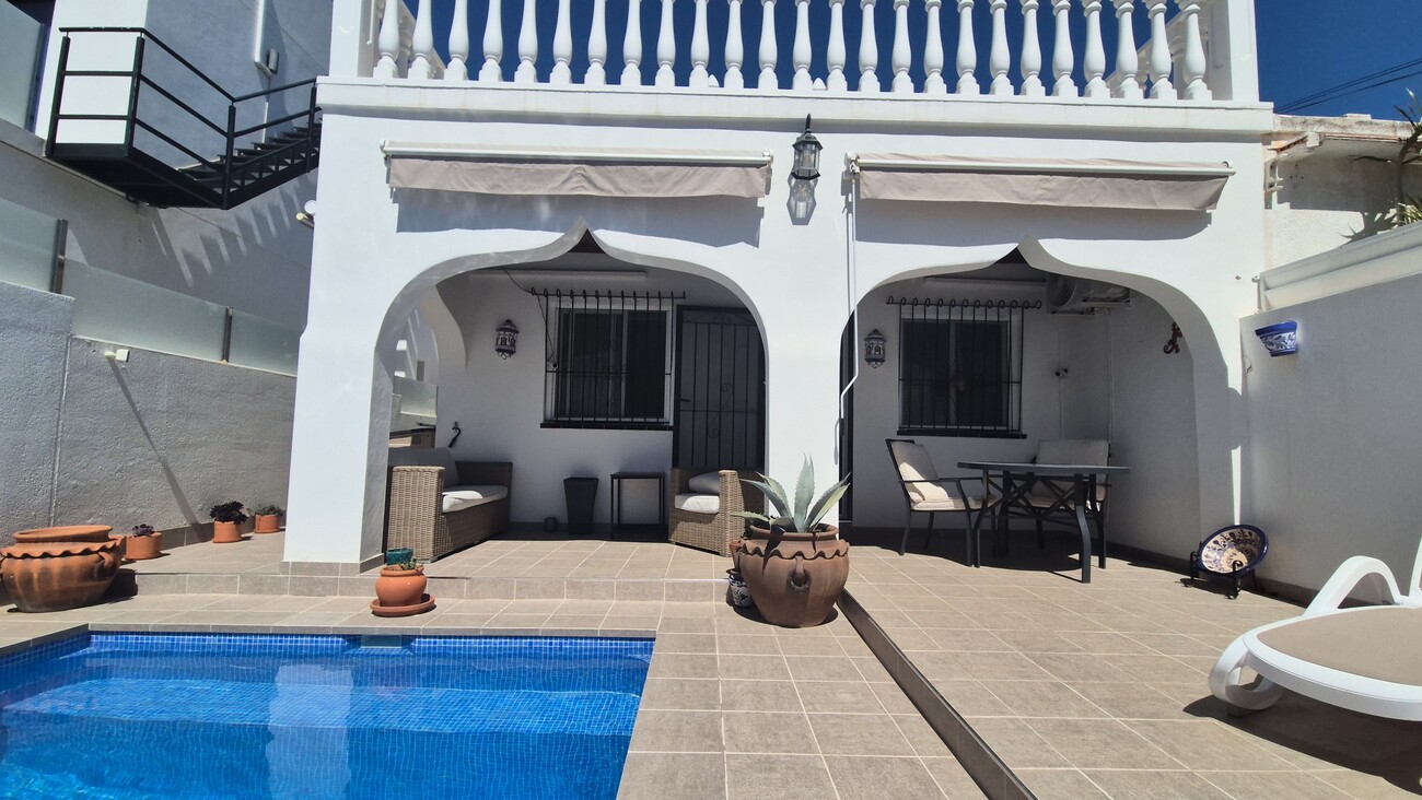 Semi Detached, Villamartin