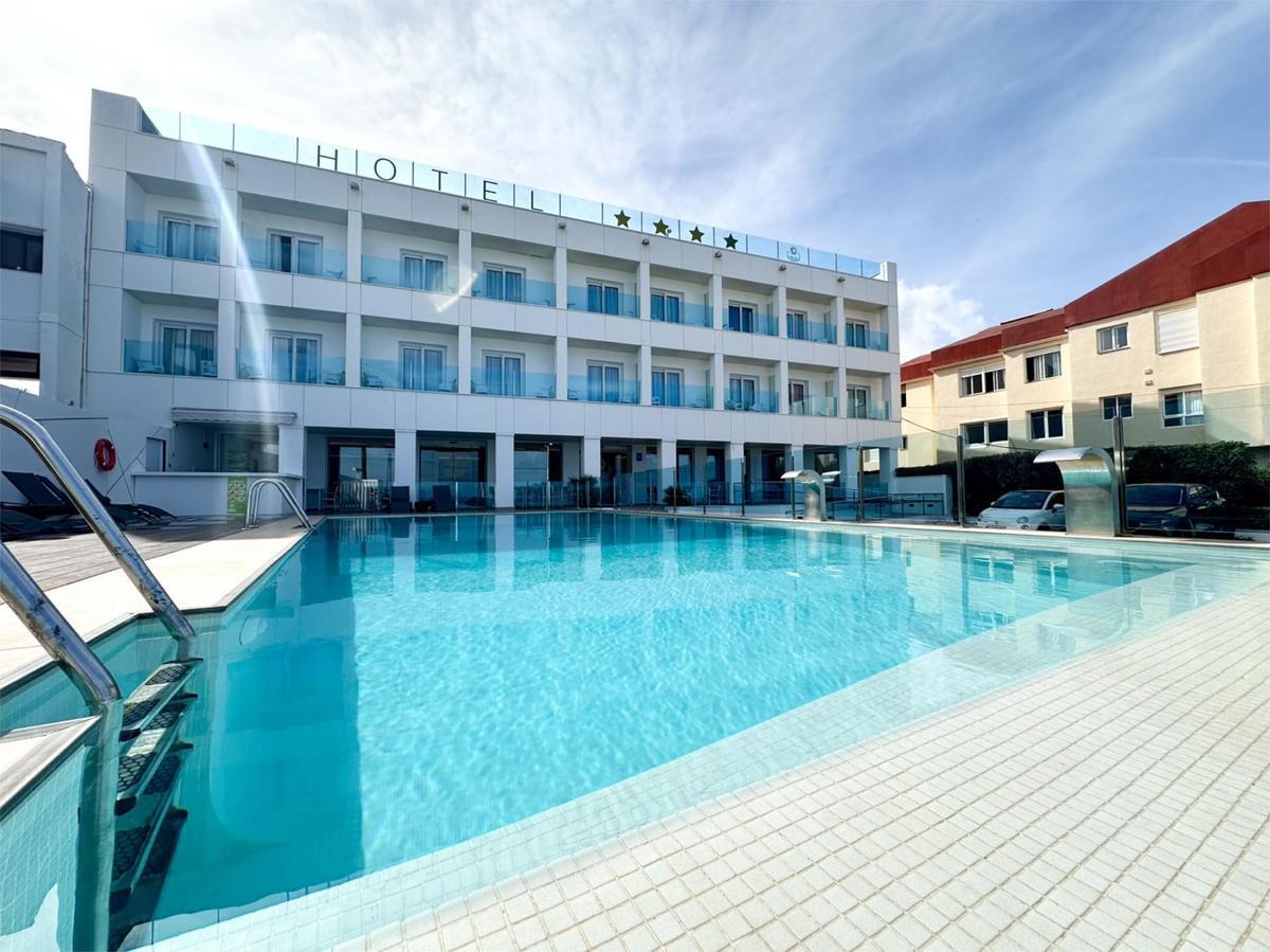 Hotel, Montañar - El Arenal