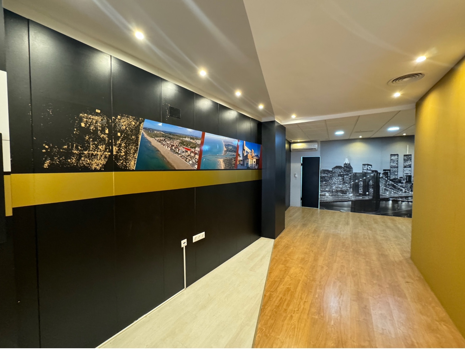 Commercial, Guardamar del Segura