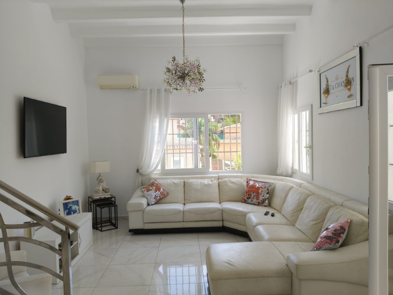 Villa, Puerto