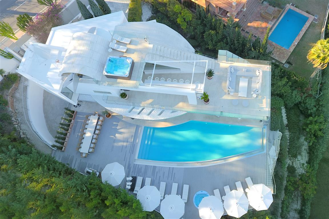 Villa, Nueva Andalucía