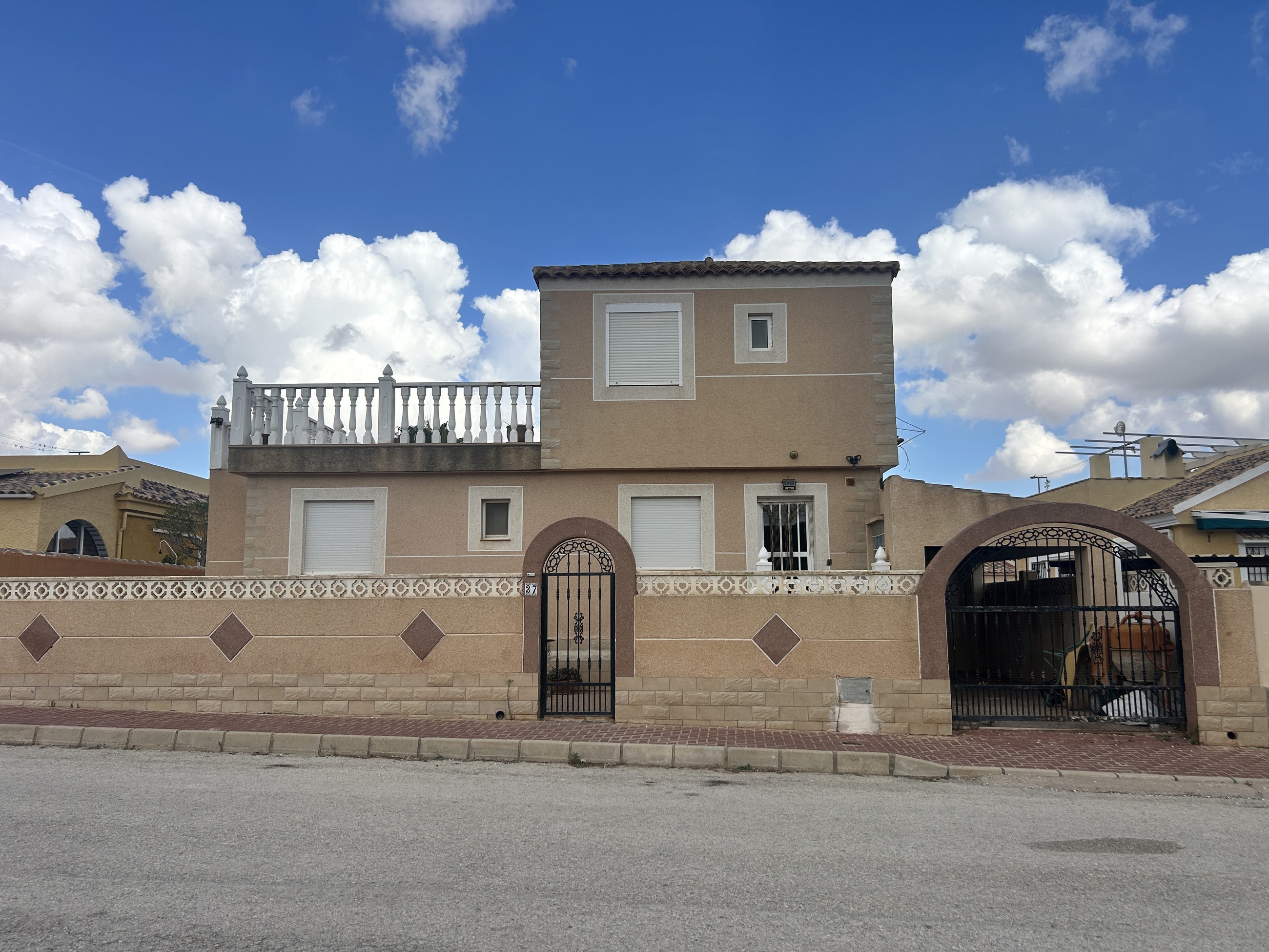 Villa, Camposol