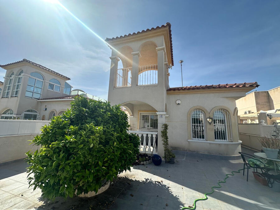 Villa, Lo Crispin