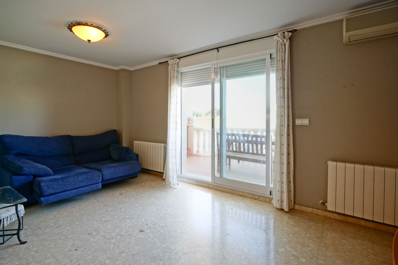 Townhouse, Jesus Pobre